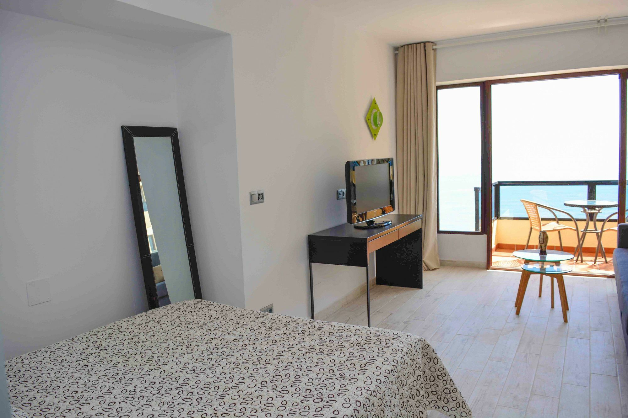 Aloha Playa Benalmadena Canovas מראה חיצוני תמונה